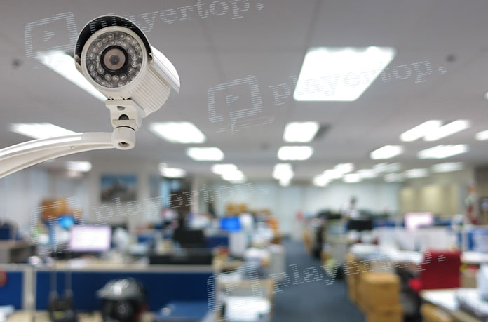 caméra de surveillance au travail